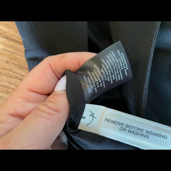 SALE Ann Taylorblack lace trim pencil skirt size 8 - Picture 6 of 6